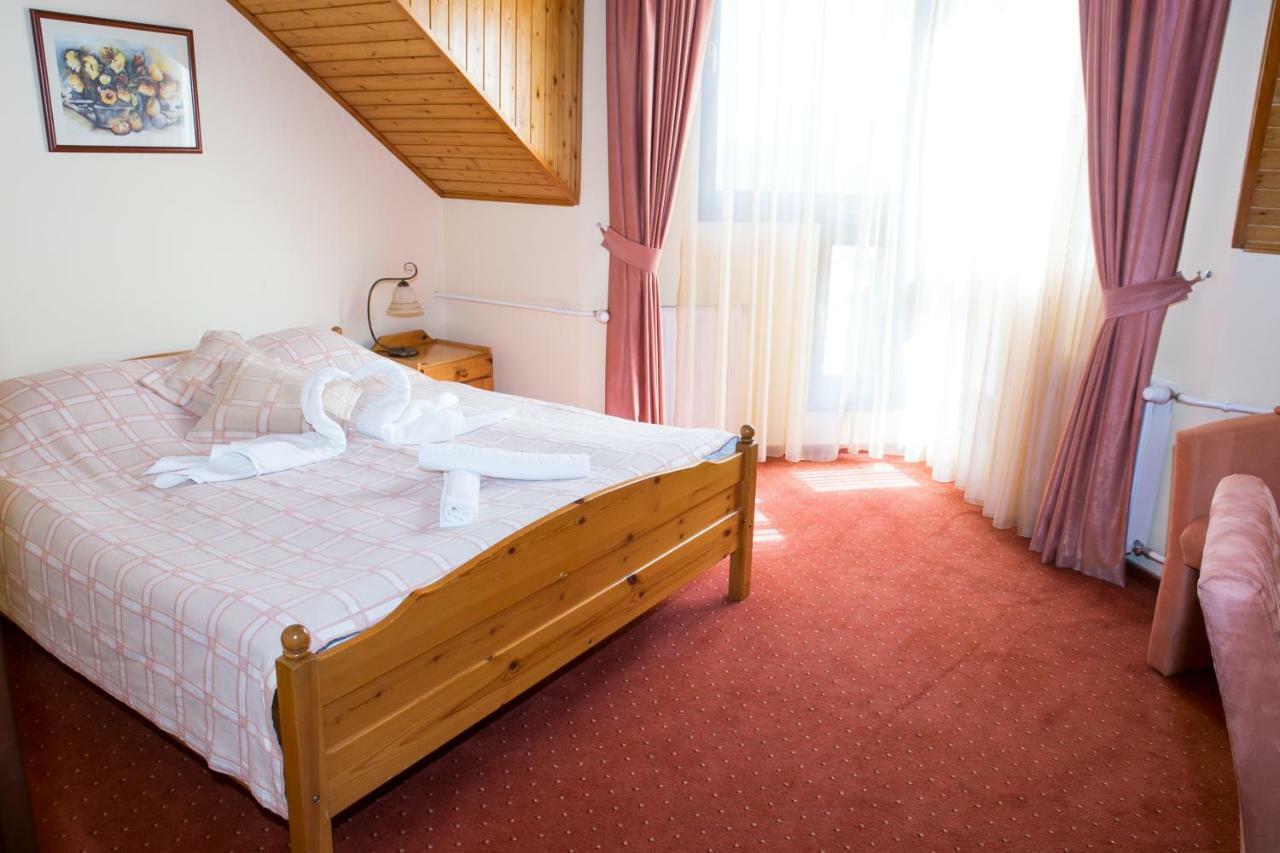 Hotel Fortuna Dávod 외부 사진