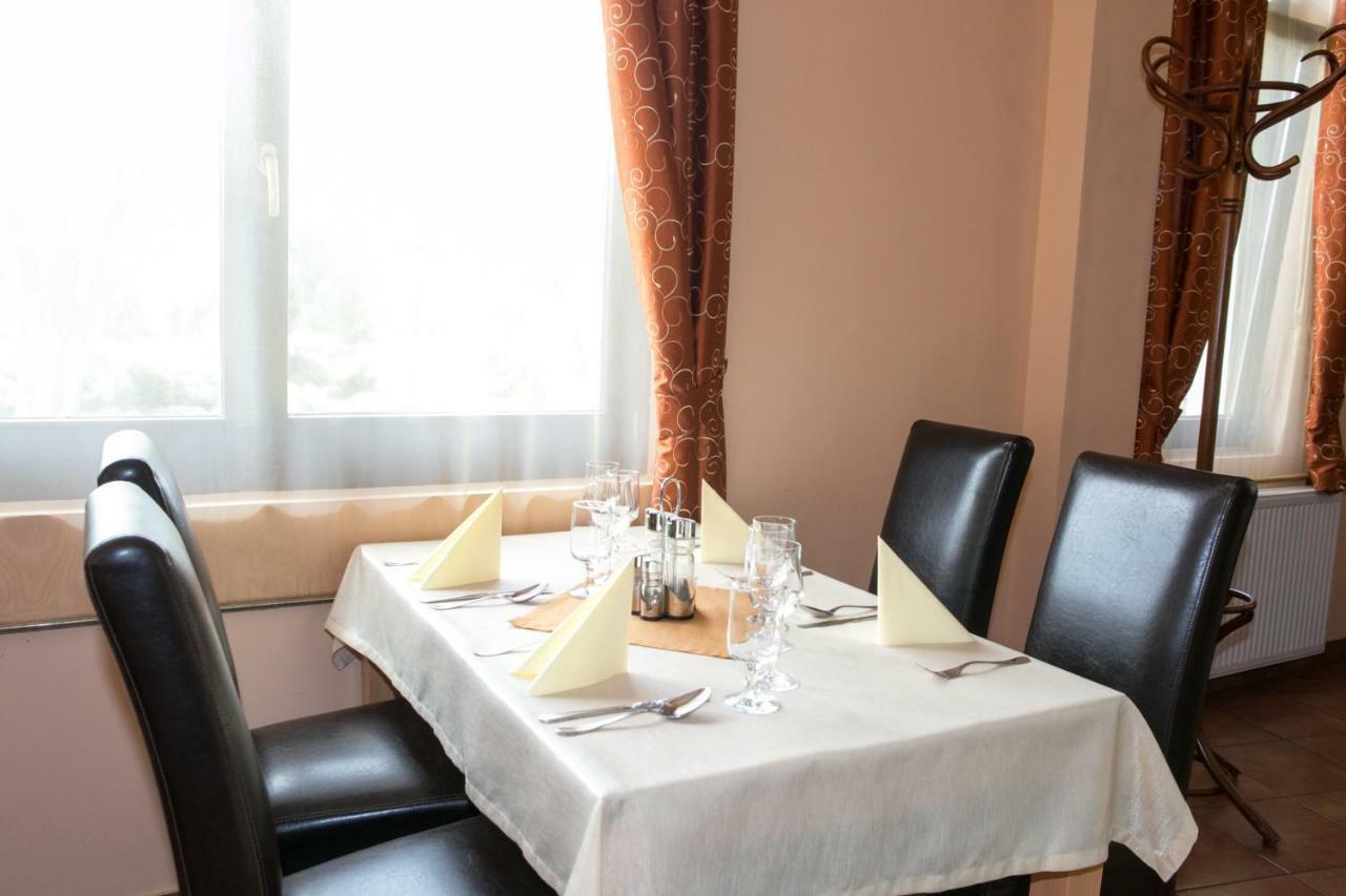 Hotel Fortuna Dávod 외부 사진
